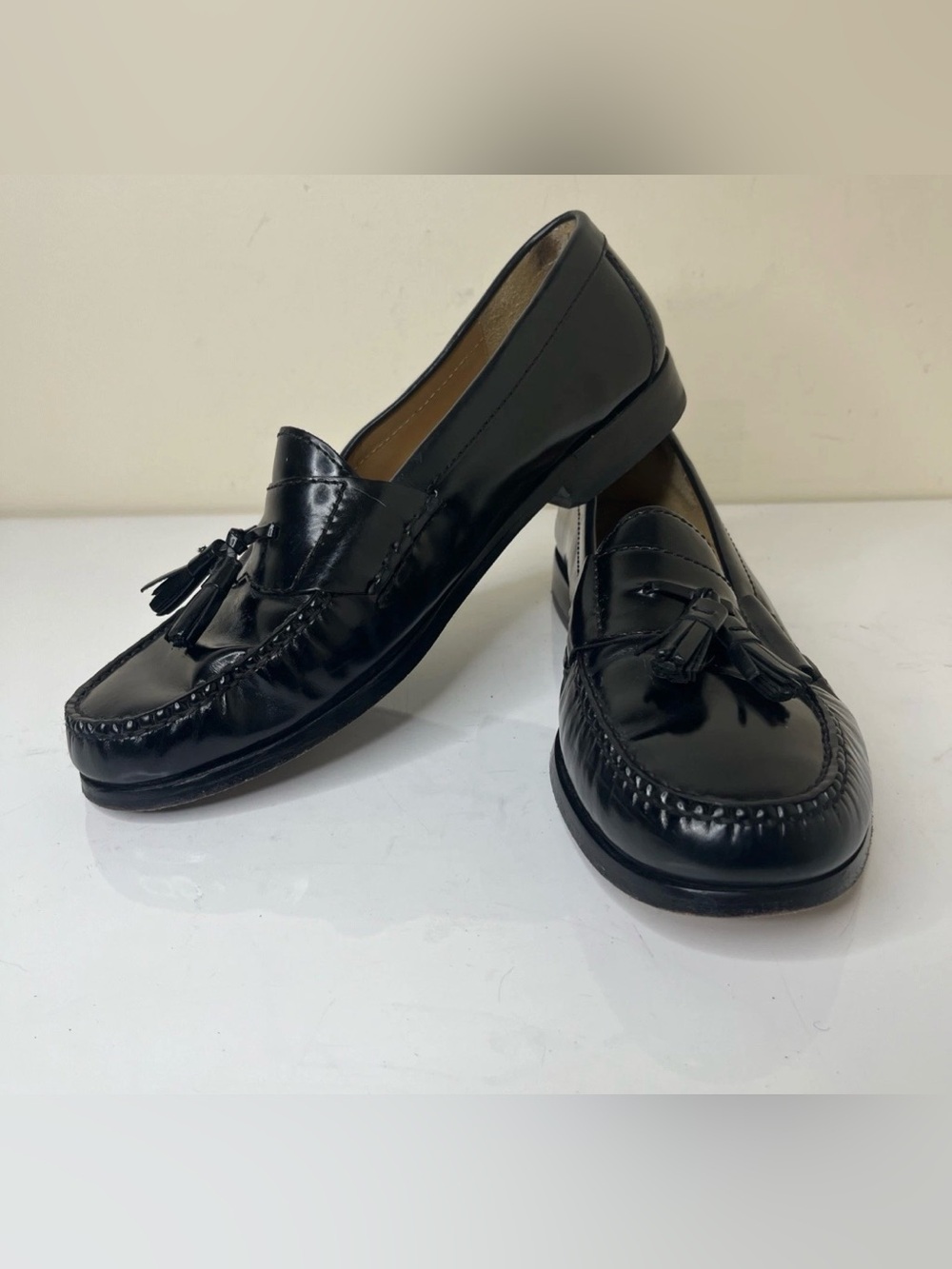 Cole Haan Classic Black Tassel Loafers for Men - Sleek Dress Casual Shoes US10.5